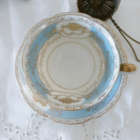 Vintage Blue Tea Cup &  Saucer with Tea Strainer - Picture 3 of 4